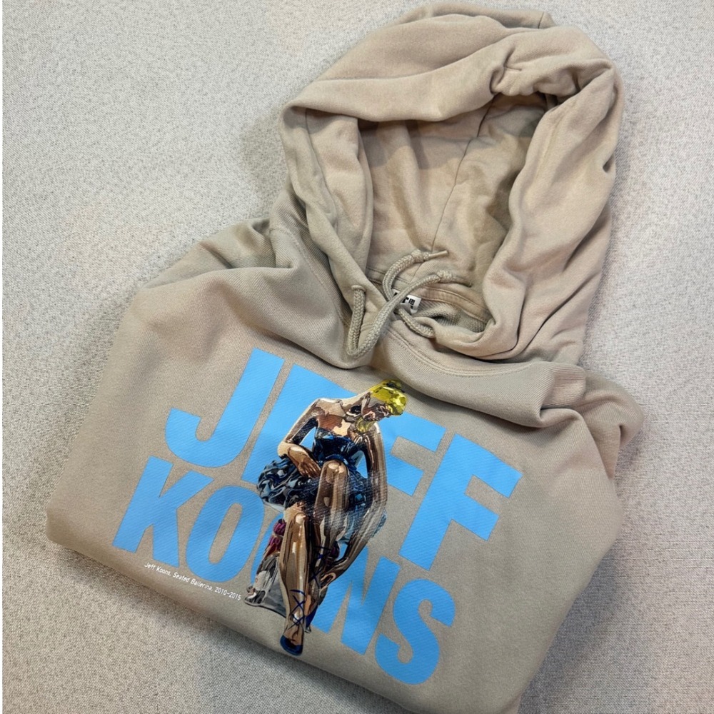 Uniqlo Jeff Koons Hoodie Mens XL Beige Cotton Seated Ballerina Art Graphic Sweat